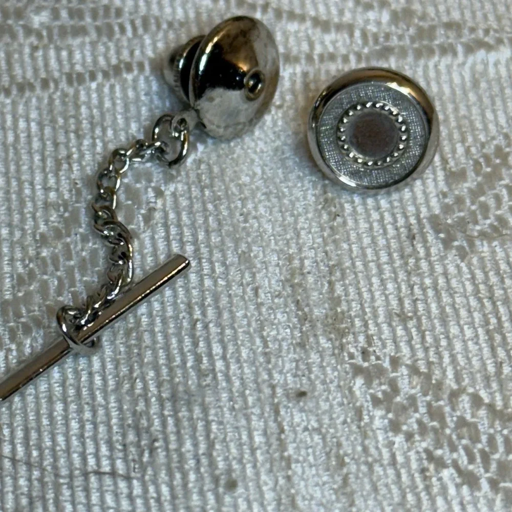 Men's Swank Silver Tone Tie‎ Tack With Chain. Vintage.